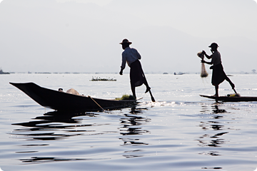 Vissers op het Inle Lake